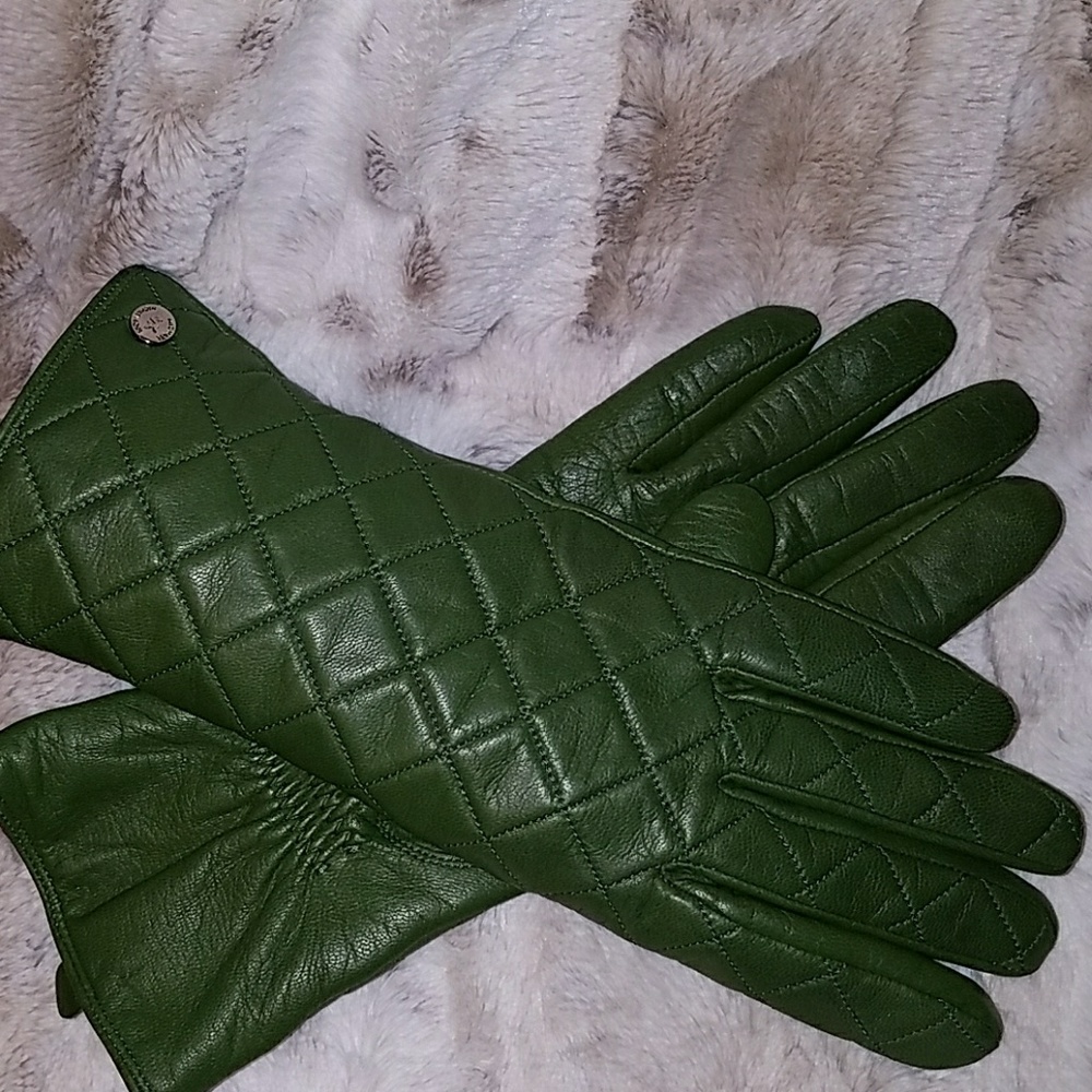 Green Michael Kors Quilted Leather Lined Gloves